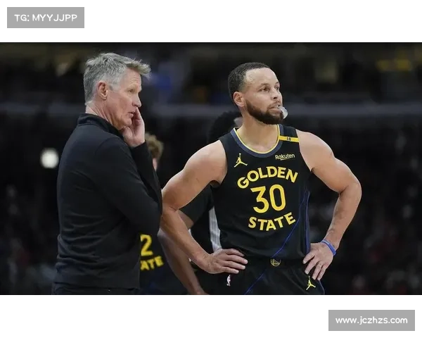 如何在库里缺阵情况下调整策略应对困境和挑战